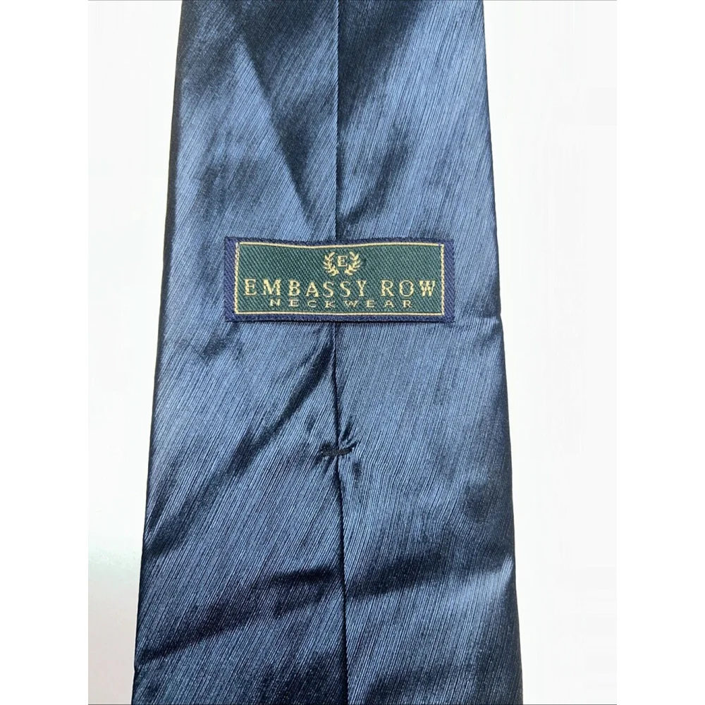 Embassy Row Blue Textured Look Silk Tie